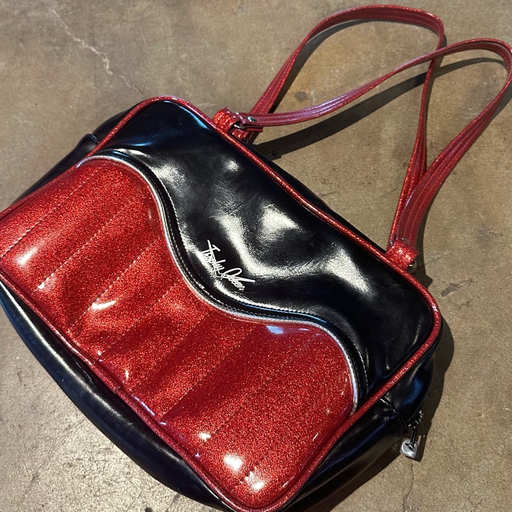 Trophy Queen Retro Bag